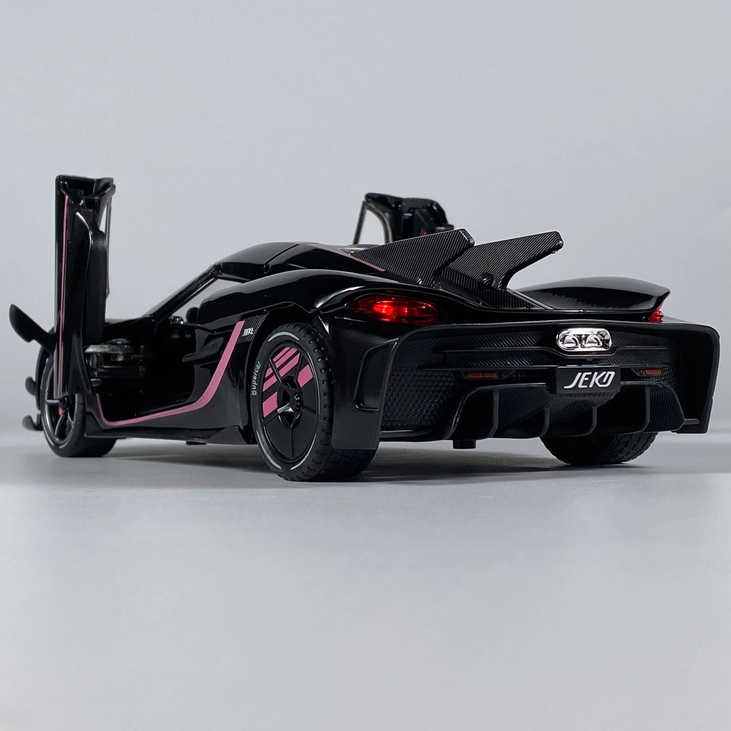 1:24 jesko absolut Supercar alliage métal moulé sous pression modèle voiture son et lumière retirer enfants jouet Miniature véhicule cadeau d'anniversaire