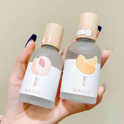 Floral spray perfume for women with pheromones that inspire romance. A light, long-lasting fragrance, ideal for Valentine's Day