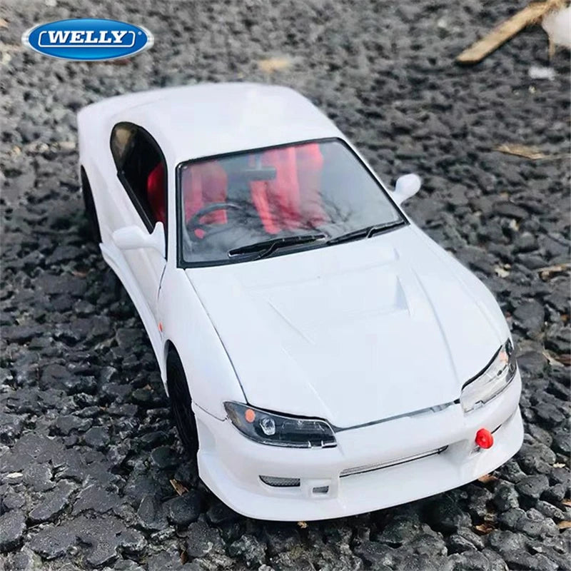 Welly 1/24 Nissan Silvia S15 modèle de voiture de sport en alliage moulé sous pression modèle de voiture de course en métal haute Simulation Collection jouet pour enfants cadeau
