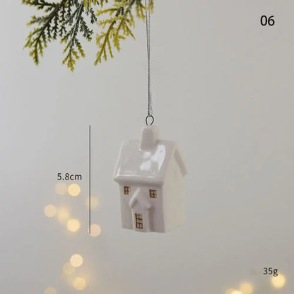 Pendentif de maison en céramique évidée, maison de neige, breloques d'arbre de Noël, décoration de bonne année, cadeaux