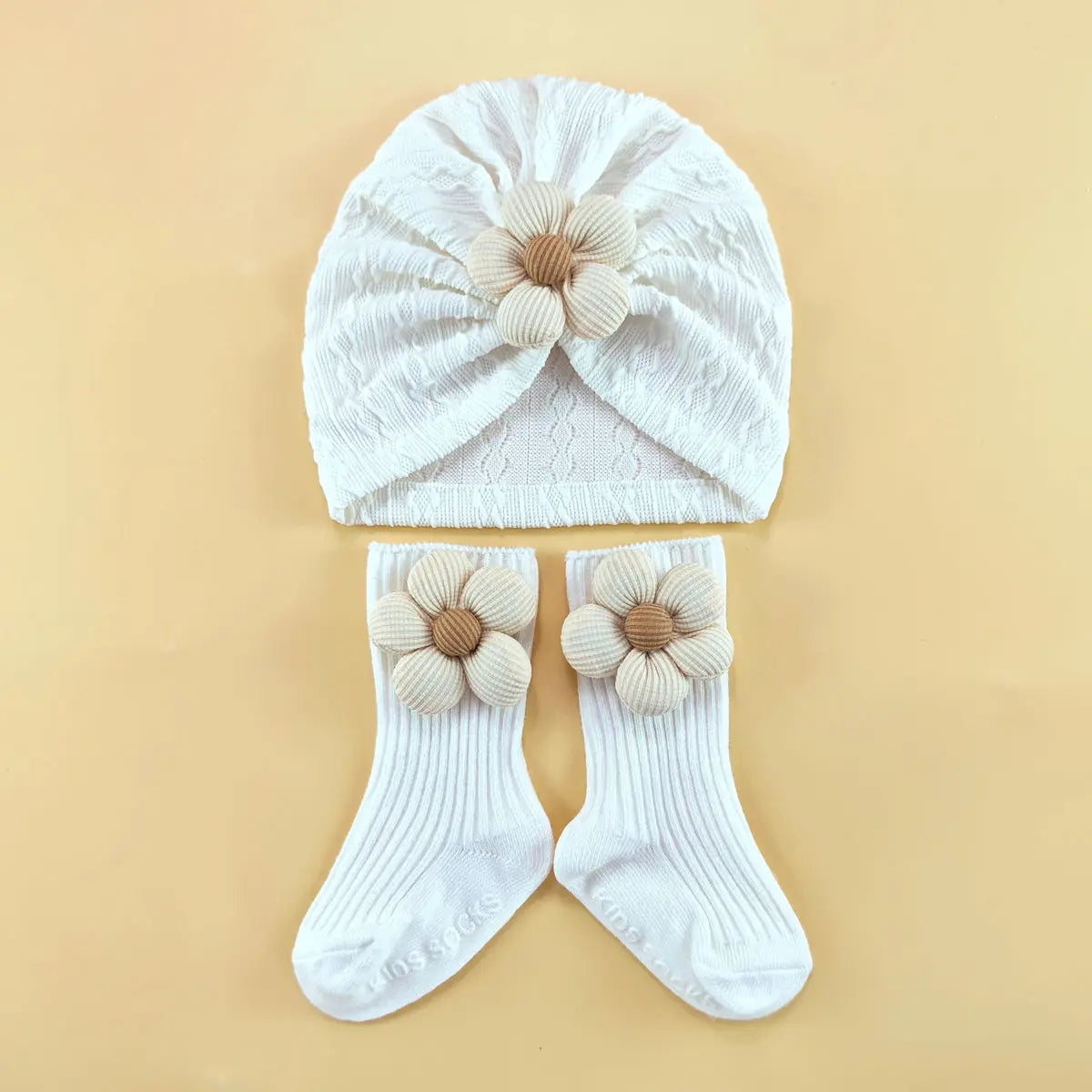 1 ensemble d'accessoires de casquette pour nouveau-né, bonnets doux, couvre-chef, chaussettes, ensemble de 2 pièces pour filles, chaussettes longues en dentelle à fleurs + chapeau