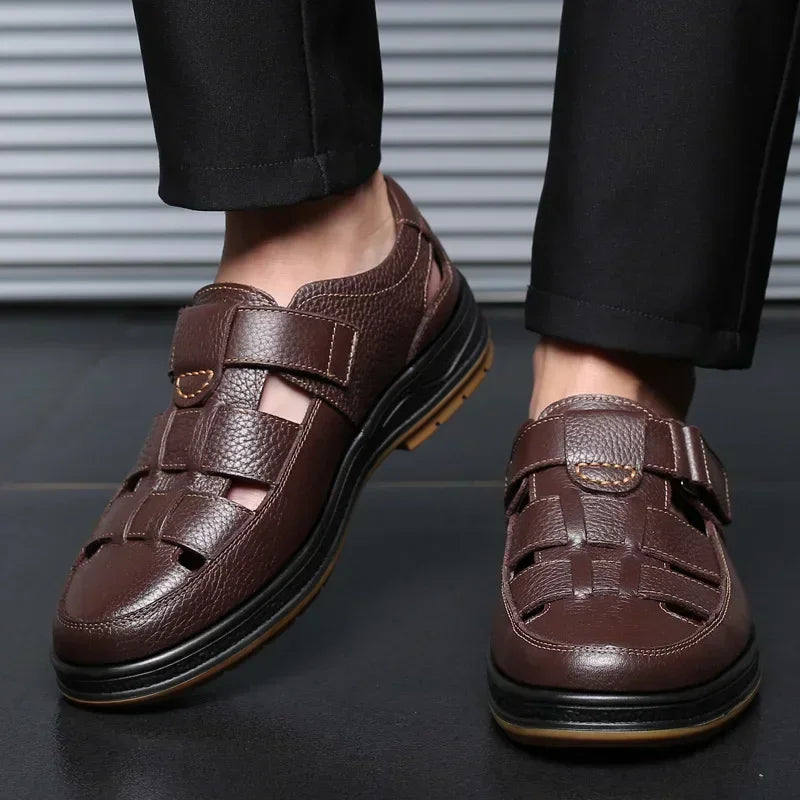 Mocassins ajourés en cuir faits à la main pour hommes, chaussures d'été décontractées, sandales classiques, chaussures plates de marche en plein air, respirantes