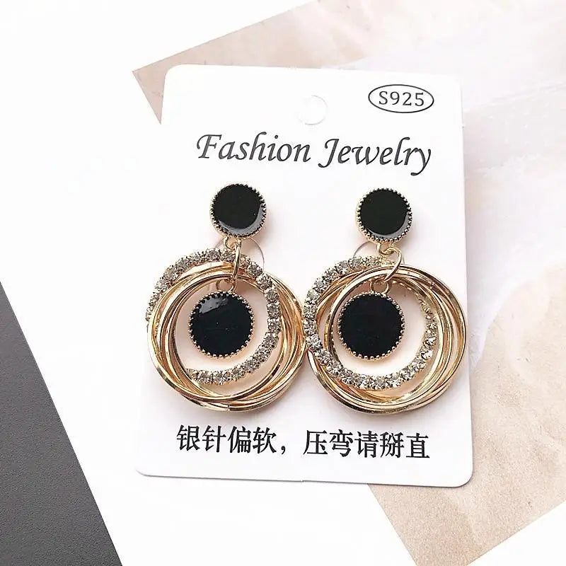Boucles d'oreilles rondes en argent S925, strass assortis avec tout, simples, goutte d'eau noire,