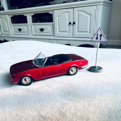 Dinky Cabriolet 1/43 en alliage moulé sous pression, modèle de voiture de sport Convertible 504, affichage en métal, véhicule classique, jouet de Collection pour adultes