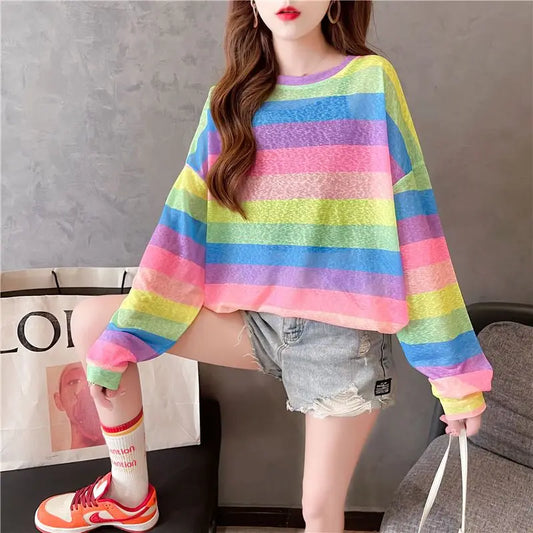 Pull à manches longues rayé arc-en-ciel pour femmes, protection solaire d'été, haut léger, maille surdimensionnée, chemise polyvalente pour climatisation