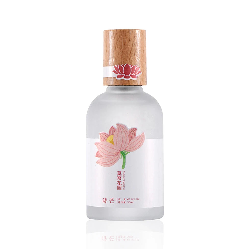Floral spray perfume for women with pheromones that inspire romance. A light, long-lasting fragrance, ideal for Valentine's Day