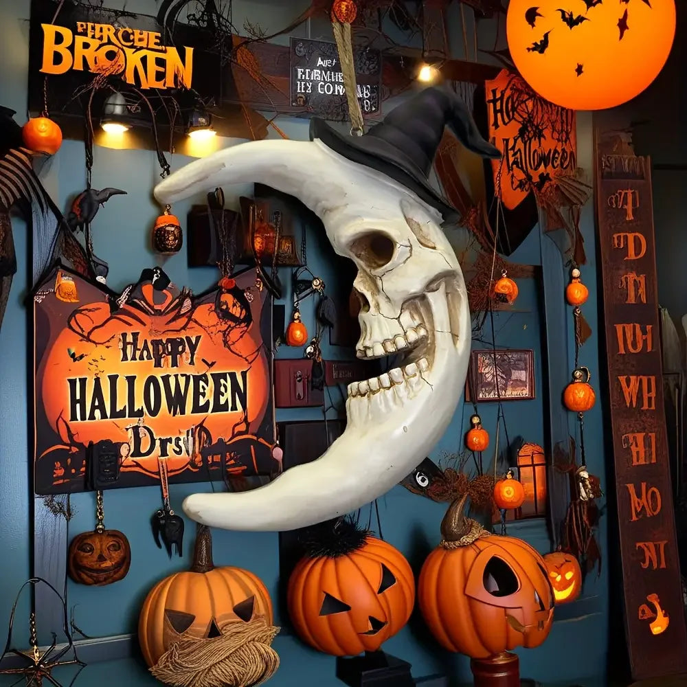 Crâne d'Halloween avec chapeau de sorcière et lune, figurines de collection suspendues en résine, art mural mignon et effrayant pour les fêtes d'horreur/maison hantée