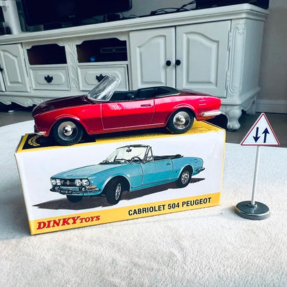 Dinky Cabriolet 1/43 en alliage moulé sous pression, modèle de voiture de sport Convertible 504, affichage en métal, véhicule classique, jouet de Collection pour adultes