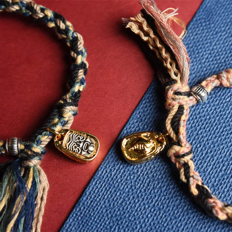 Corde sale tibétaine frottant à la main Bracelet en coton produit fini tissé à la main vent tibétain Zakiram Ga Wu boîte corde à main pour femmes