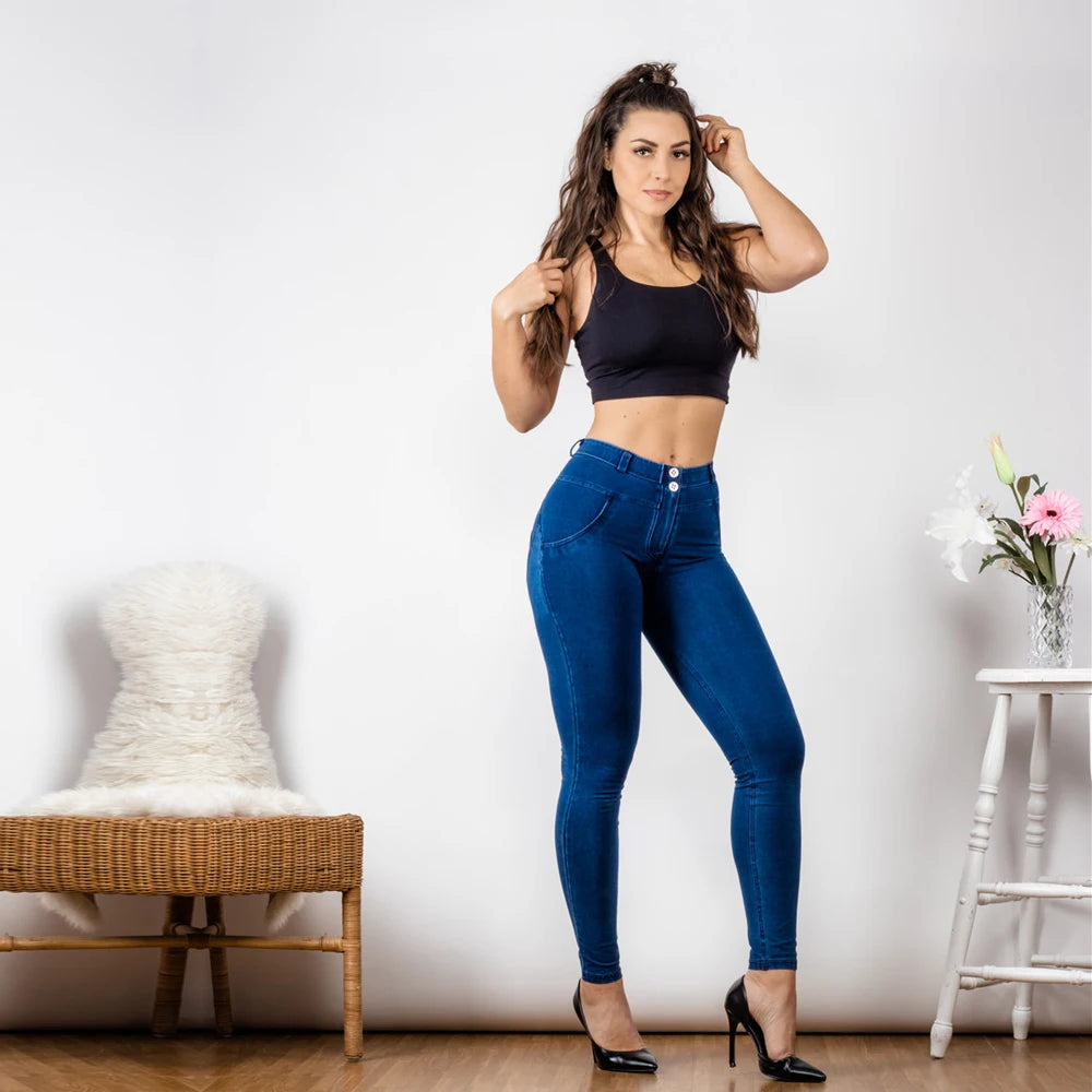 Shascullfites mélodie taille moyenne Super Stretch jean moulant maman jean bleu foncé tirer sur jambe droite Bum levage jegging femmes