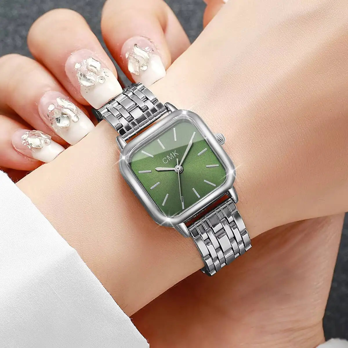 Mode carré femmes  montre-bracelet à Quartz  (sans boîte)