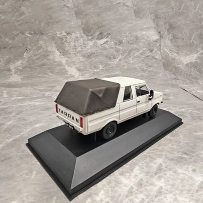 Moulé sous pression 1/43 échelle européenne TARPAN 237 pick-up alliage émulation voiture délicatesse modèle statique jouet cadeau affichage