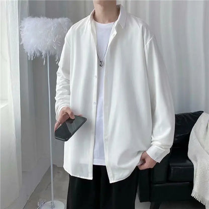 Chemise décontractée de style Hong Kong pour hommes, haut minimaliste, col rabattable, document solide, léger, printemps, été, 2024