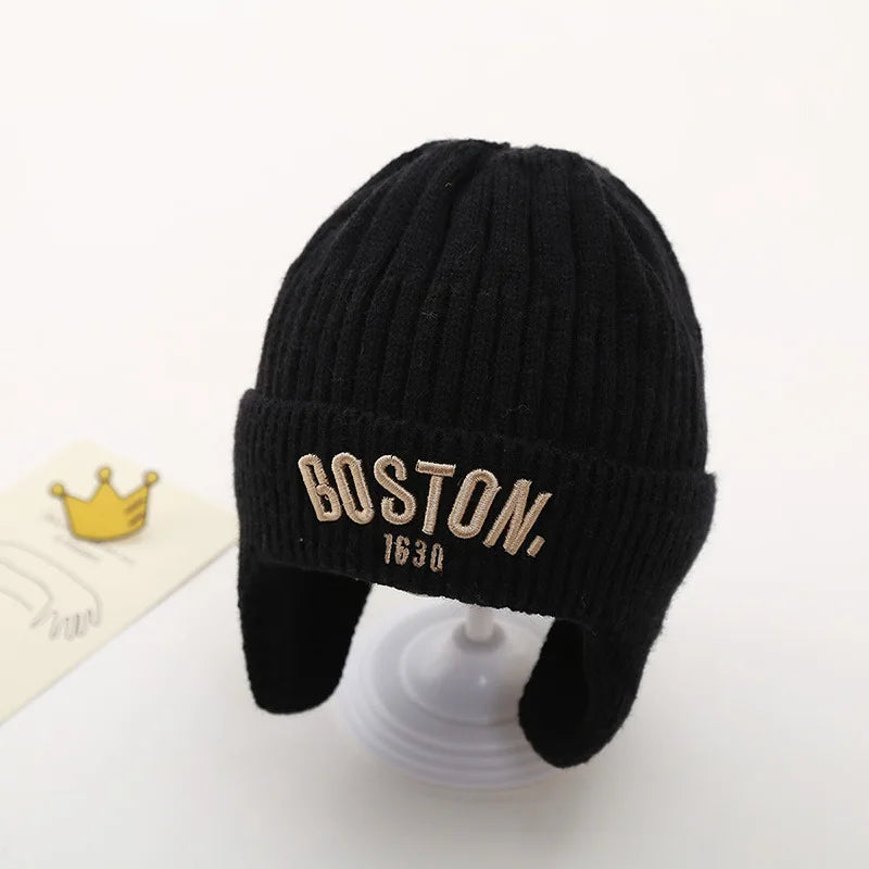 Chapeau en laine avec cache-oreilles brodé pour bébé, bonnet pour tout-petit, protection des oreilles pour enfants, lettre, document solide, chaud, hiver