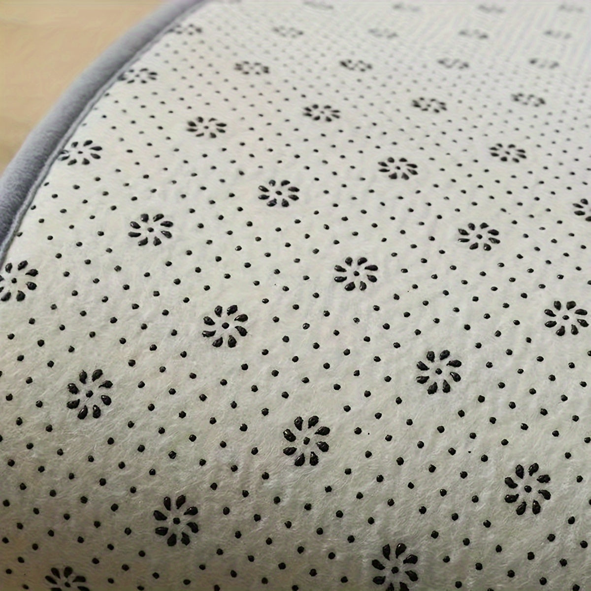 Non-Slip Bath Mat, Thickened Polyester Shower Door Rug, Half-Circle Entryway Foot Mat, Hand-Washable, Low Pile, Machine-Made, 660g/㎡, 1.2cm Thick, Kitchen & Bathroom Decor